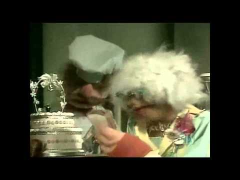 The Swedish Chef Made A Wedding Cake