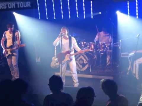 Rony B. for showtime with Mallorca Partyband