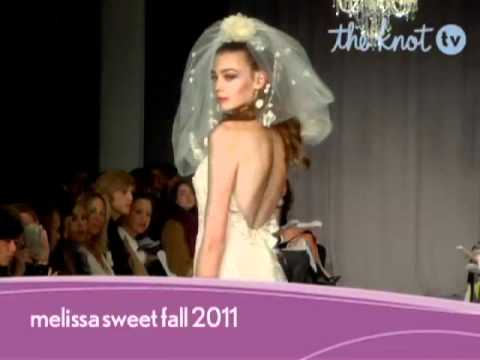 Top 10 Wedding Dresses for Your Body Type, Spring 2011