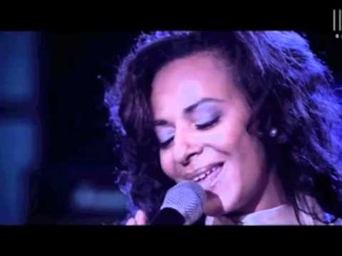 TOP singer Carmen P. feat. by Rony B. & his partyband for wedding & event in Mallorca
