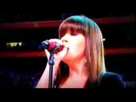 Kelly Clarkson 'Star Spangled Banner' (Superbowl XLVI)