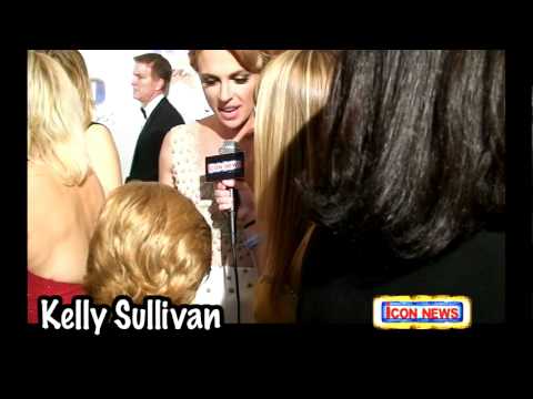 General Hospital Star Kelly Sullivan Talks Fashion