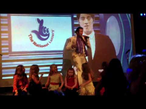 Elvis Tribute Singer, Elvis Tribute Show Surrey, Elvis Tribute Singer Berkshire, Party Entertainer