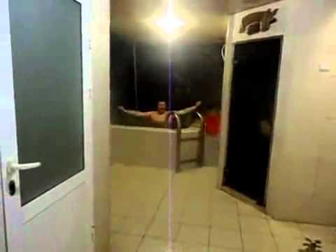 SLIPPERY FLOOR FAIL! (HE'S MY ''MY PET MONKEY'')