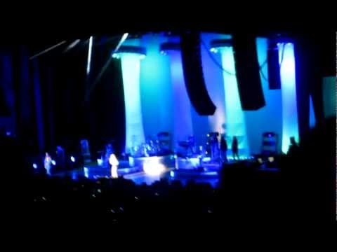 Kelly Clarkson - Stronger - Sleep Train Pavilion (Concord, CA)