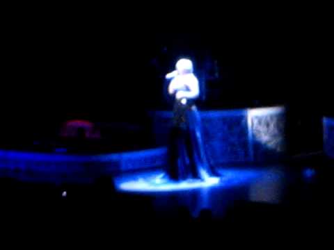 Kelly Clarkson - Because Of You - Sleep Train Pavilion (Concord, CA)