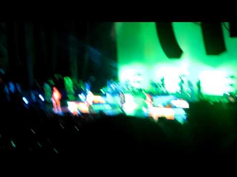 Kelly Clarkson - Since U Been Gone - Sleep Train Pavilion (Concord, CA).MOV