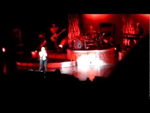 Kelly Clarkson - Let Me Down - Sleep Train Pavilion (Concord, CA)