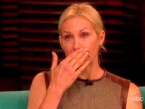 'The View': 'Gossip Girl' Star Kelly Rutherford Breaks Down Over Custody Battle [FULL SHOW]
