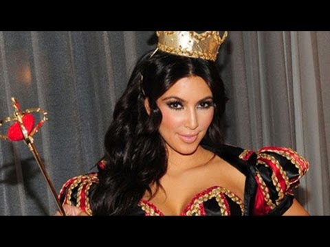 Kim Kardashian Playing Queen Of Hearts