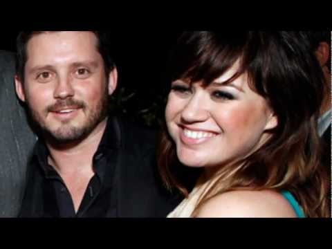 Kelly Clarkson Engaged