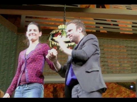 KATIE HOLMES!! Vlog 12/22/12